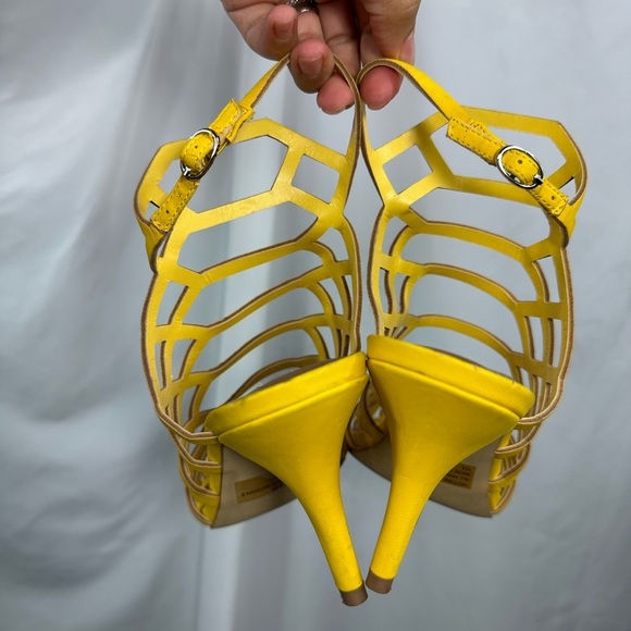 Steve Madden yellow caged heels size 8.5 - Picture 3 of 9